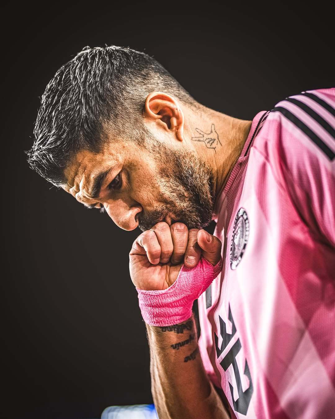 开云-包含阿森纳爆冷英格兰，苏亚雷斯惊艳世界的词条